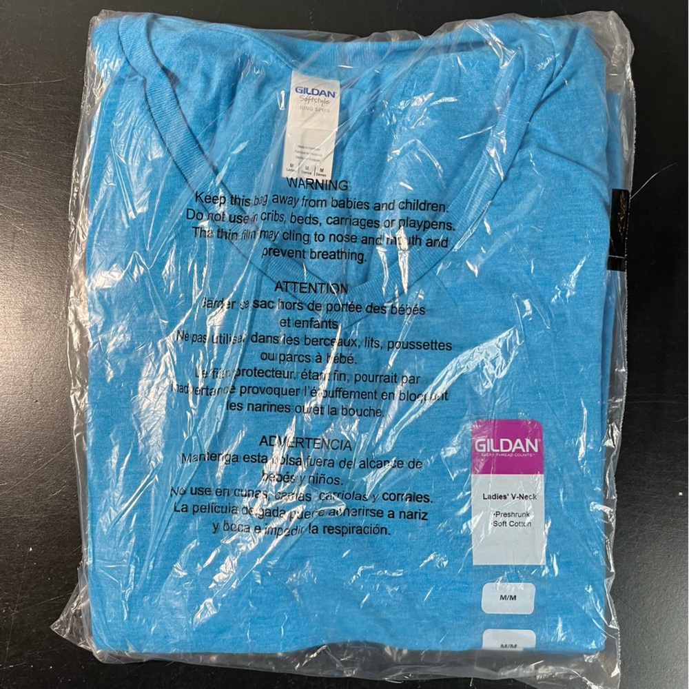 LOT of 2 Pack New Gildan Ladies Soft Cotton V-neck Sapphire Blue T-Shirt Medium